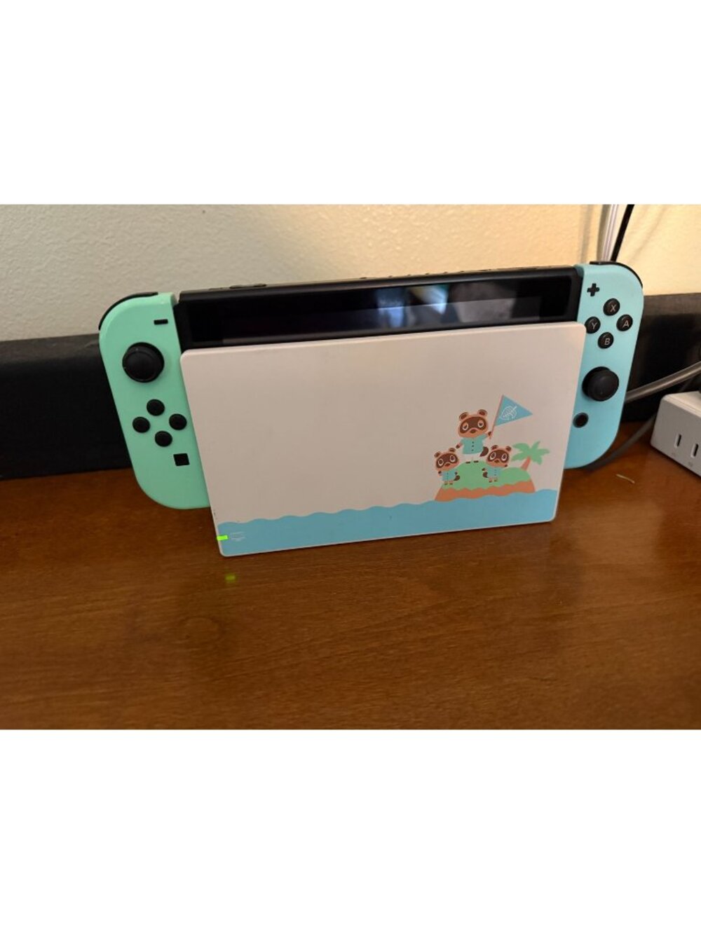 Nintendo Switch Animal Crossing New Horizons Edition 32GB Joy-Cons Dock AC Adapt